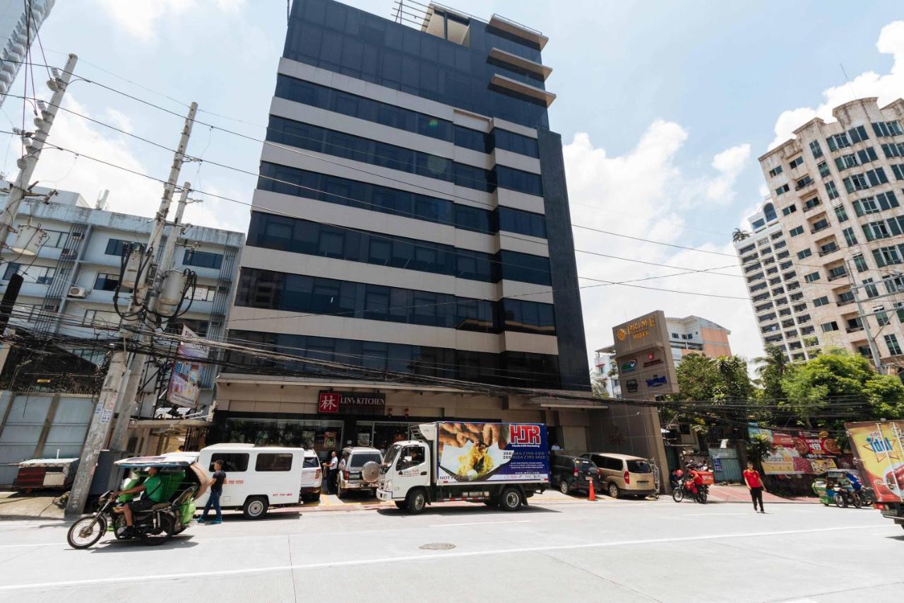 Reddoorz Premium @ South Triangle Quezon City Zewnętrze zdjęcie