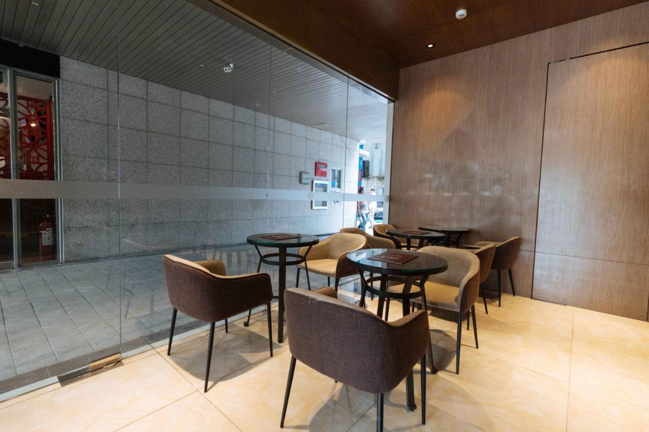 Reddoorz Premium @ South Triangle Quezon City Zewnętrze zdjęcie