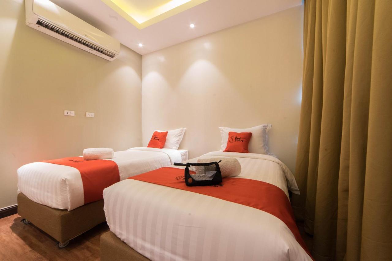 Reddoorz Premium @ South Triangle Quezon City Zewnętrze zdjęcie