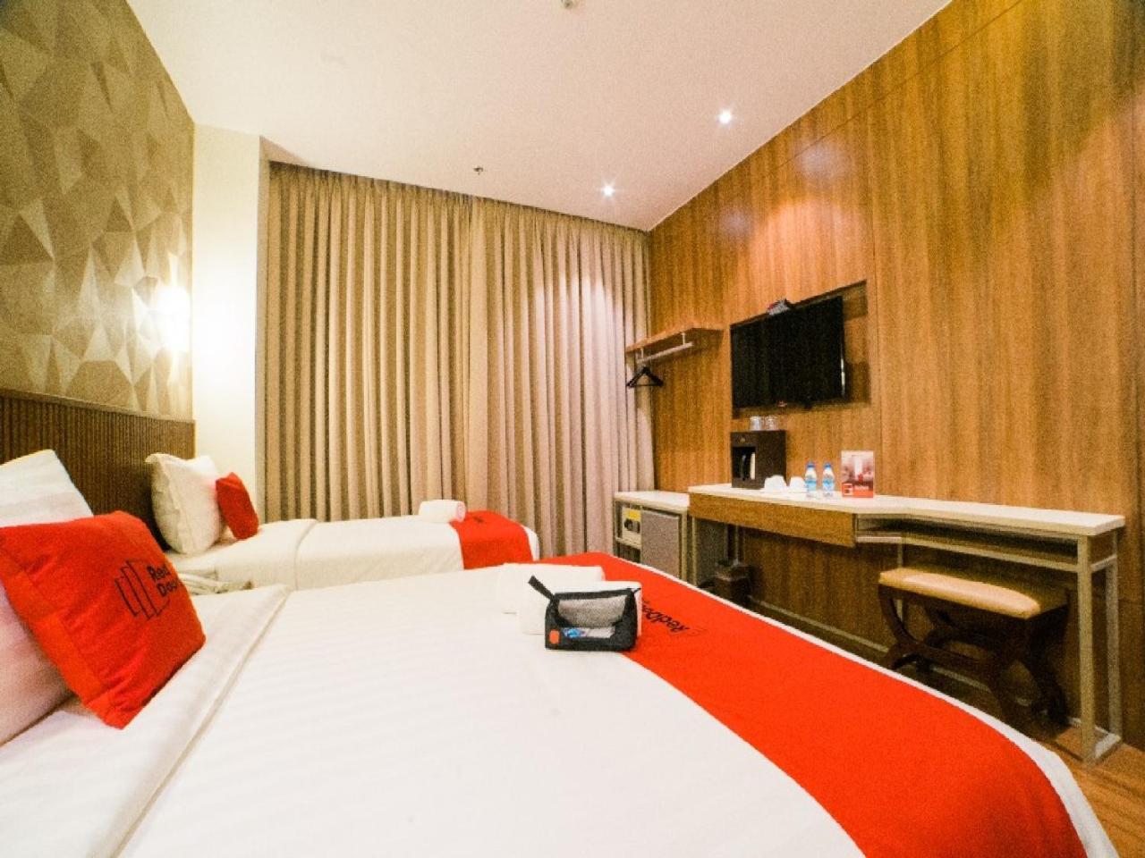 Reddoorz Premium @ South Triangle Quezon City Zewnętrze zdjęcie
