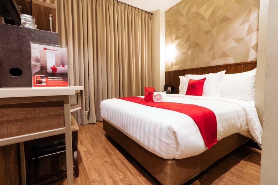 Reddoorz Premium @ South Triangle Quezon City Zewnętrze zdjęcie