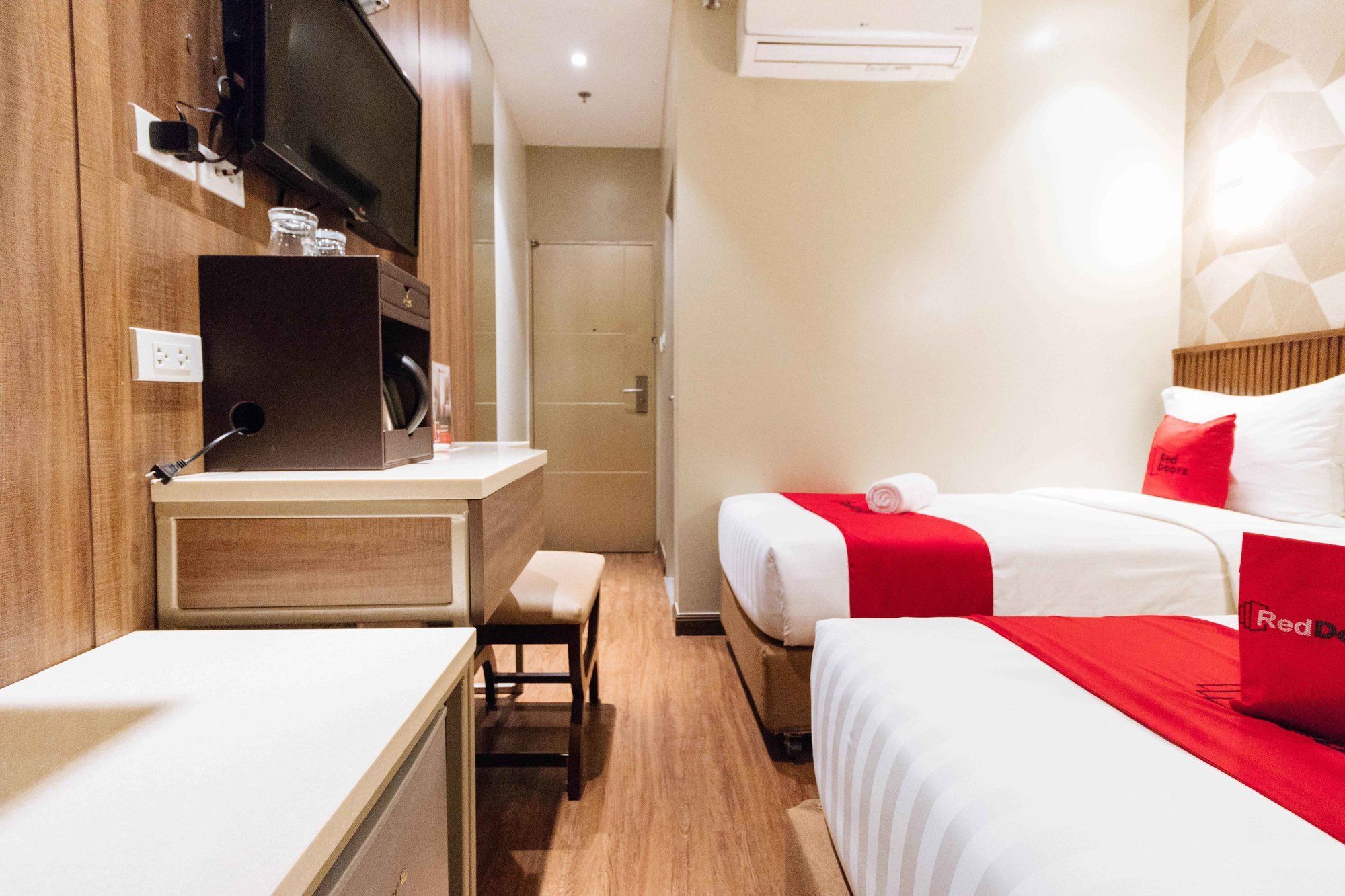 Reddoorz Premium @ South Triangle Quezon City Zewnętrze zdjęcie