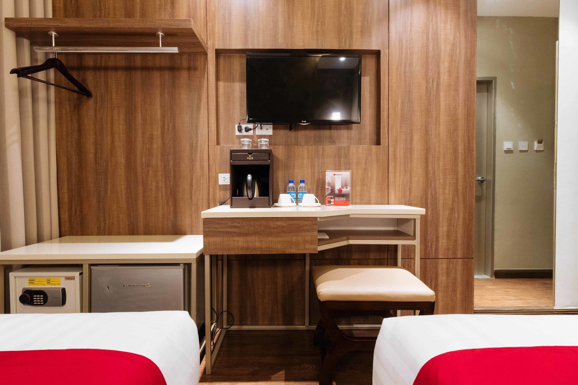 Reddoorz Premium @ South Triangle Quezon City Zewnętrze zdjęcie