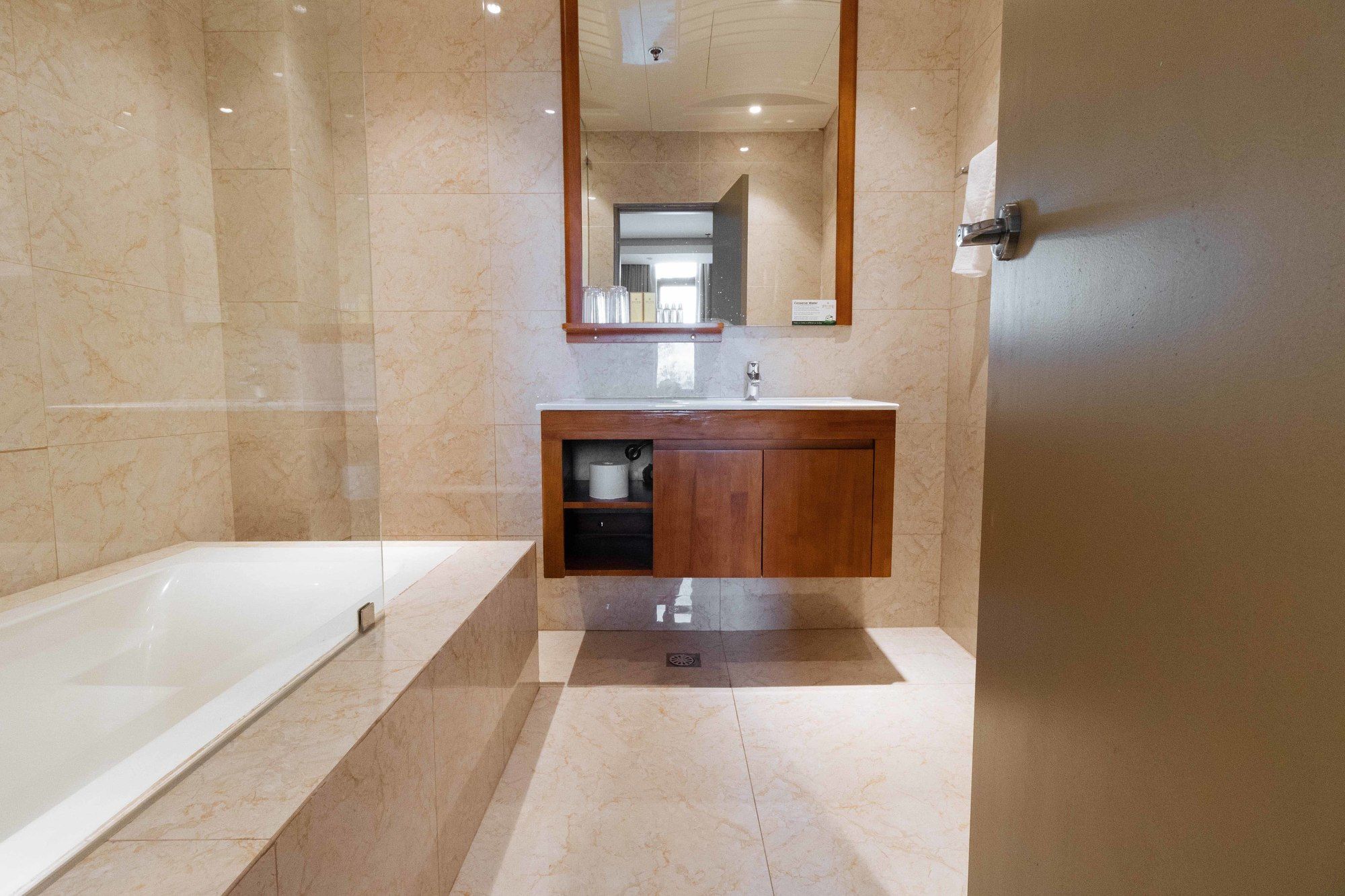 Reddoorz Premium @ South Triangle Quezon City Zewnętrze zdjęcie