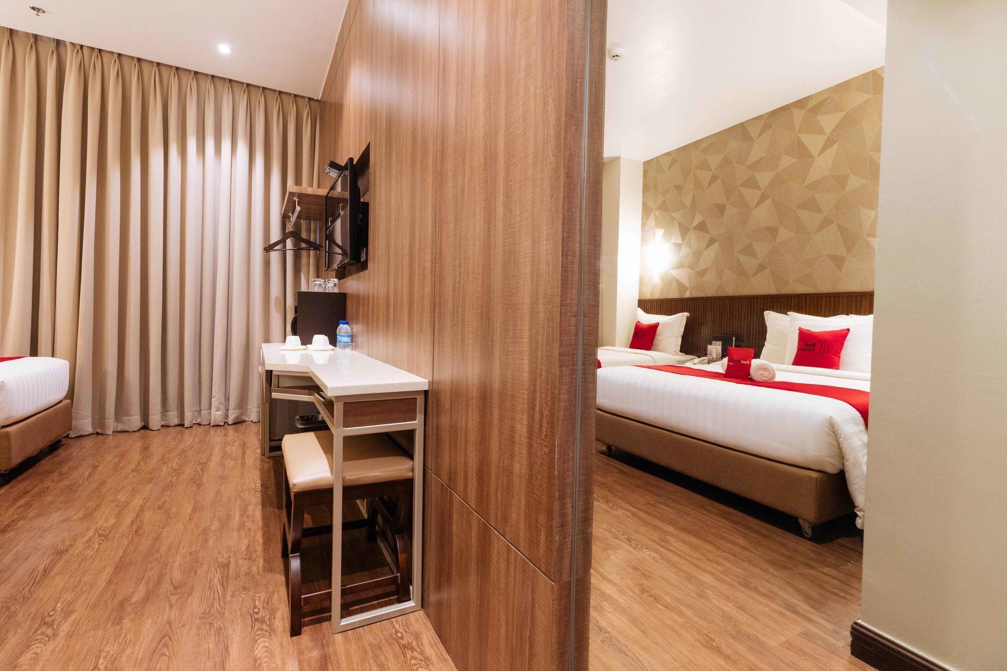 Reddoorz Premium @ South Triangle Quezon City Zewnętrze zdjęcie