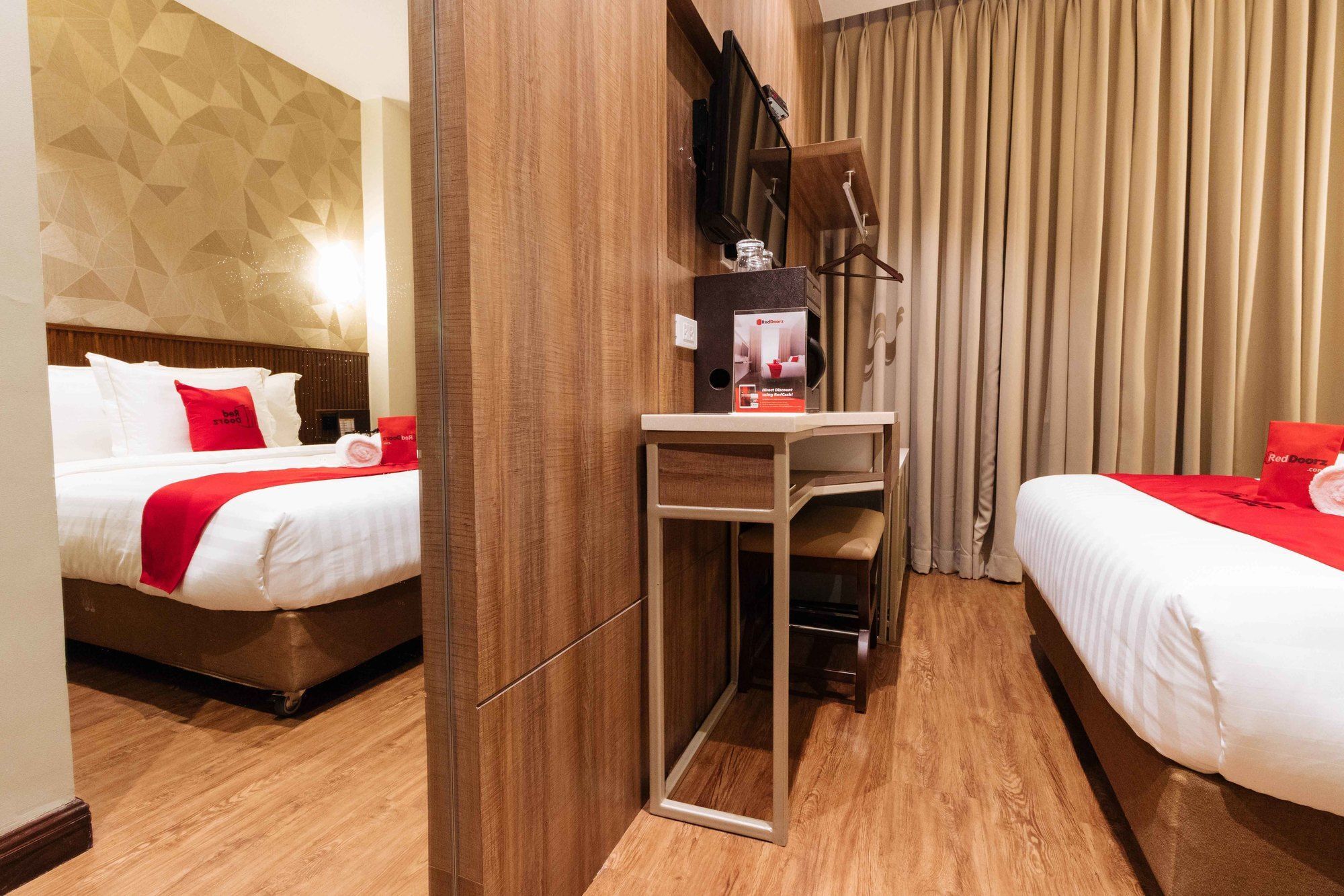 Reddoorz Premium @ South Triangle Quezon City Zewnętrze zdjęcie